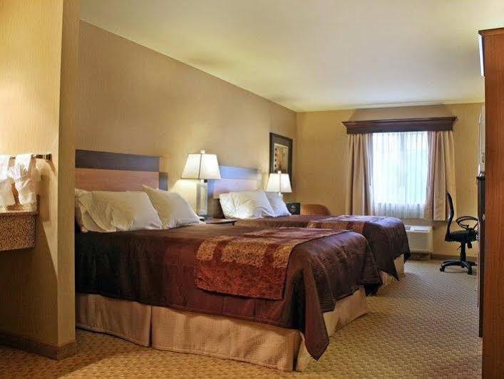 Crandon Inn & Suites Exterior foto