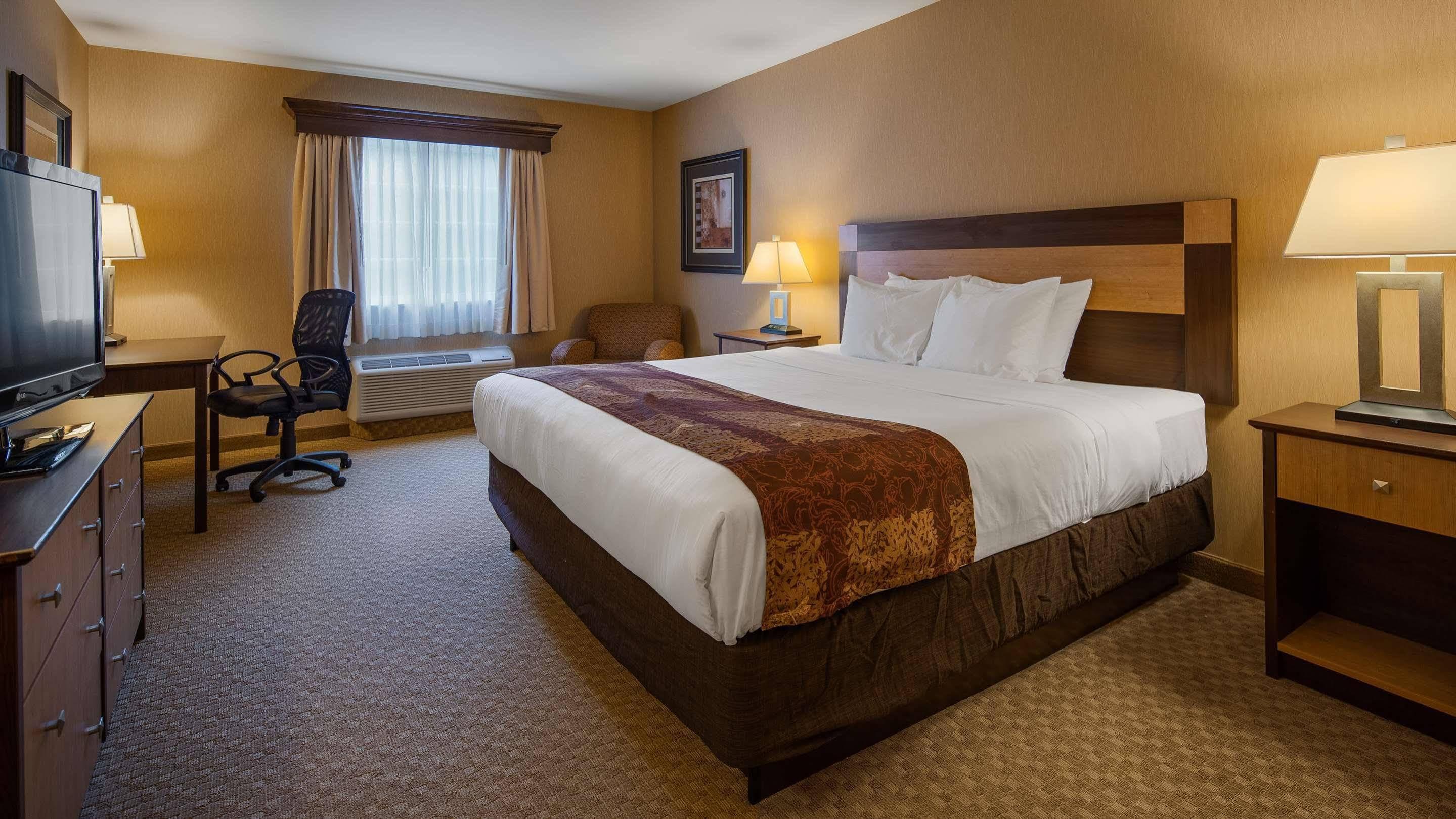 Crandon Inn & Suites Exterior foto